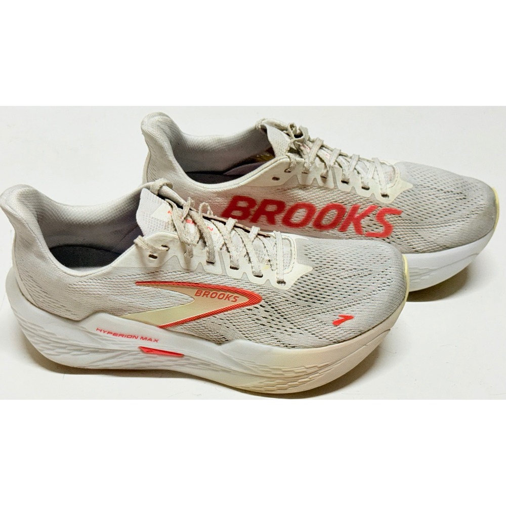 Brooks Hyperion Max Womens Running Shoes White Coral Pink 1204231B173 Size 9.5